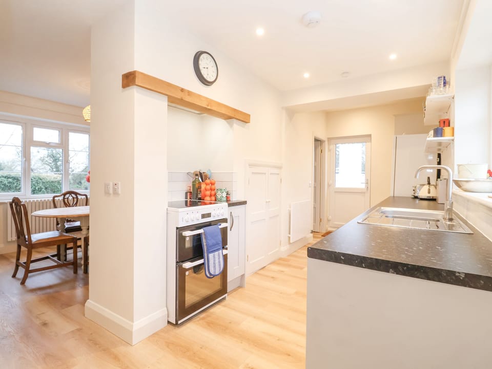 Fridge, dishwasher, electric kettle, toaster