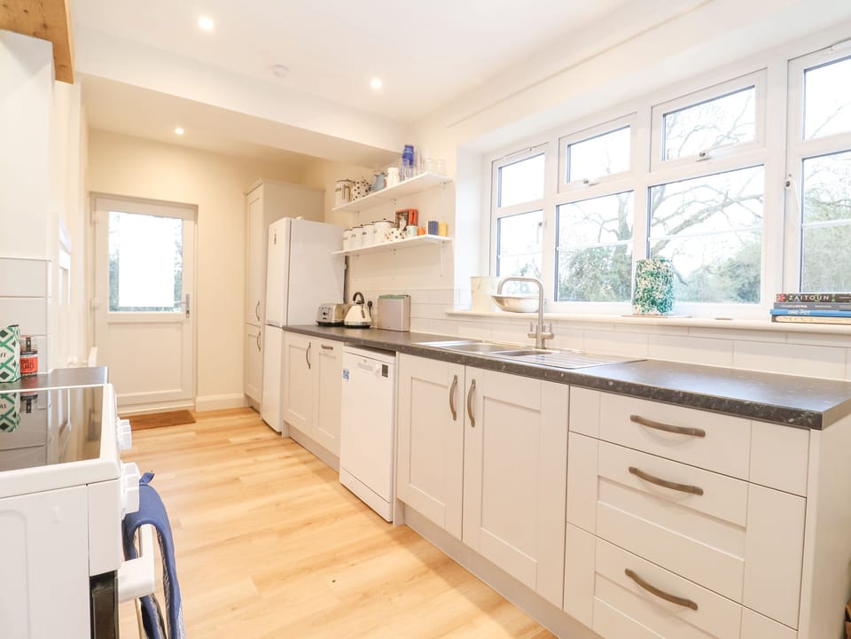 Fridge, dishwasher, electric kettle, toaster