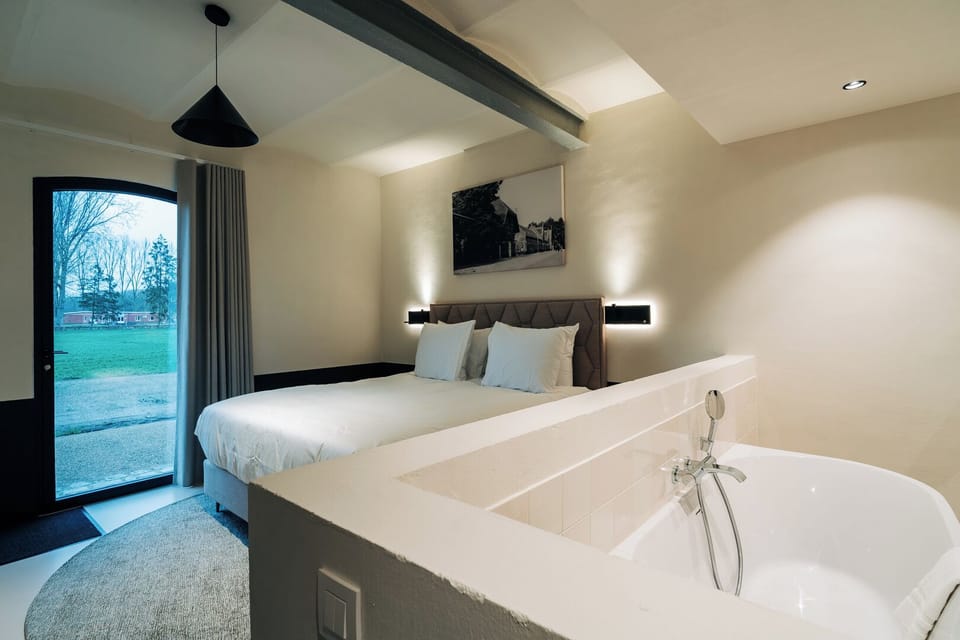 Deluxe Double Room | Desk, laptop workspace, free WiFi, bed sheets