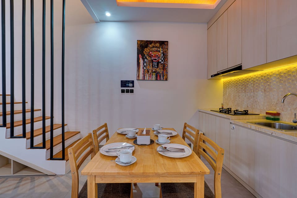 Standard Villa | Dining room