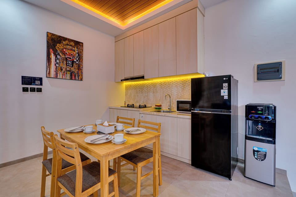 Standard Villa | Dining room