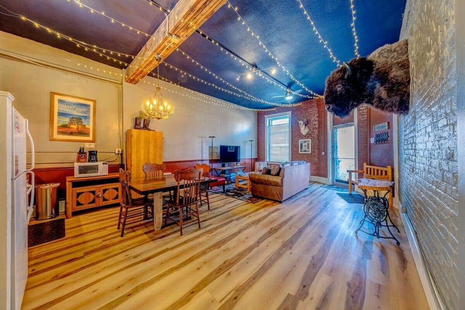 Open layout from the living room right into the spacious dining room and Kitchen!