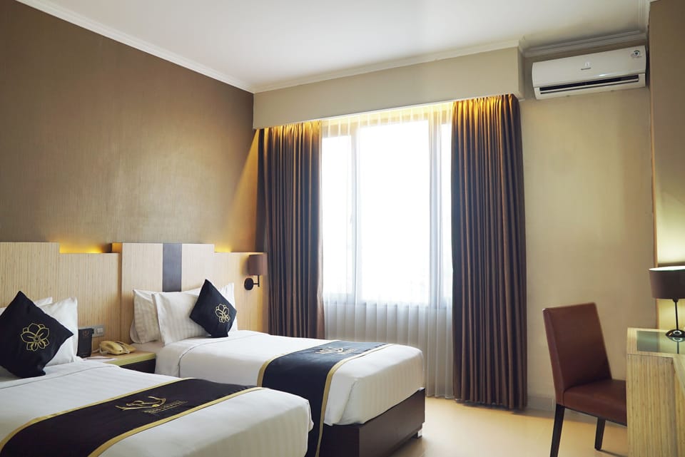Deluxe Twin Room | In-room safe, desk, rollaway beds, free WiFi