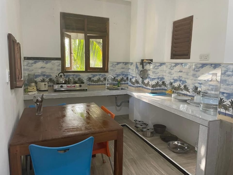 Family Villa, 2 Bedrooms, Air conditioning, Lake View | Private kitchen | Fridge, oven, toaster, rice cooker