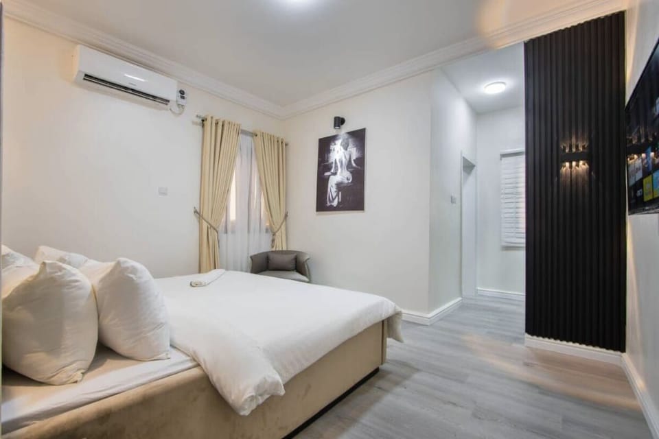 Luxury Apartment | 2 bedrooms, Egyptian cotton sheets, premium bedding, in-room safe