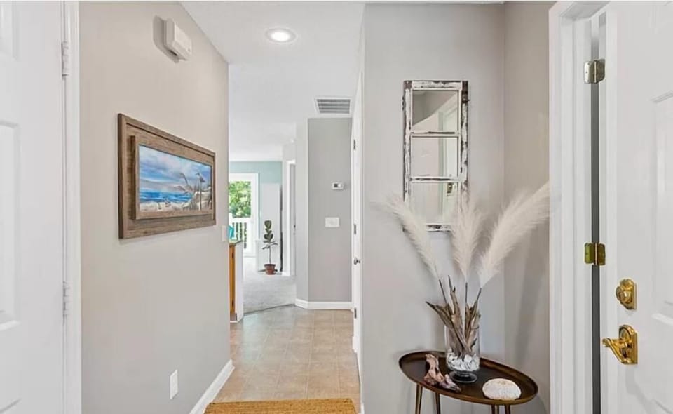 Private Entry on Third Level