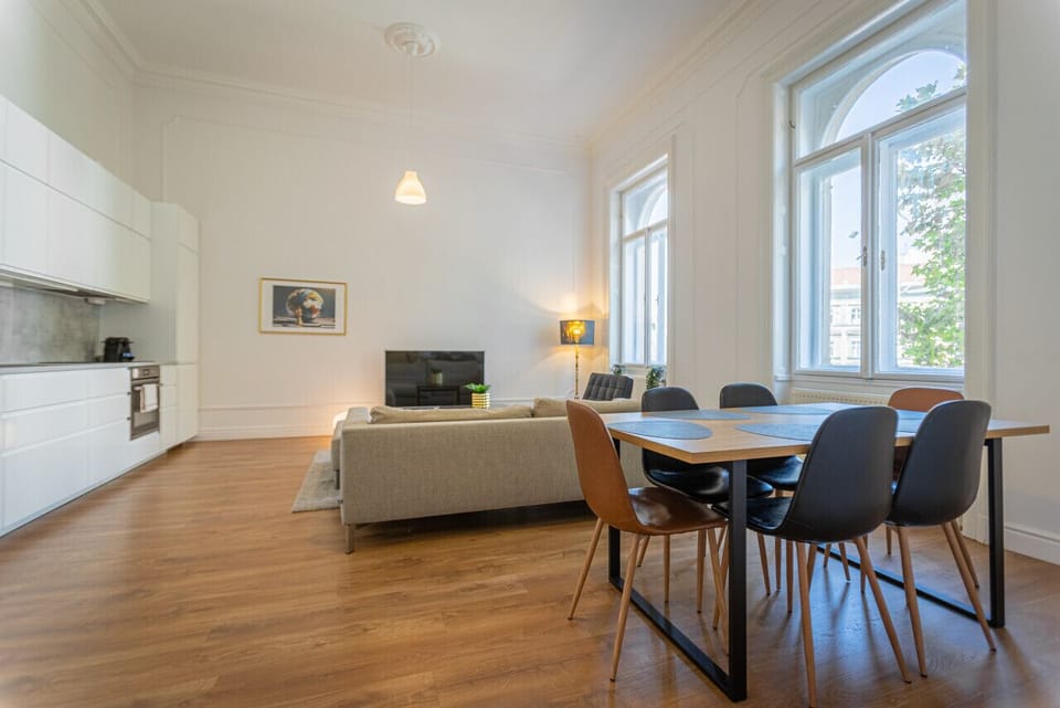 Living room/Kitchen