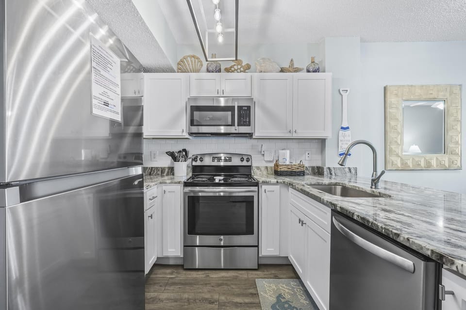 Tropic Isles 504 Kitchen