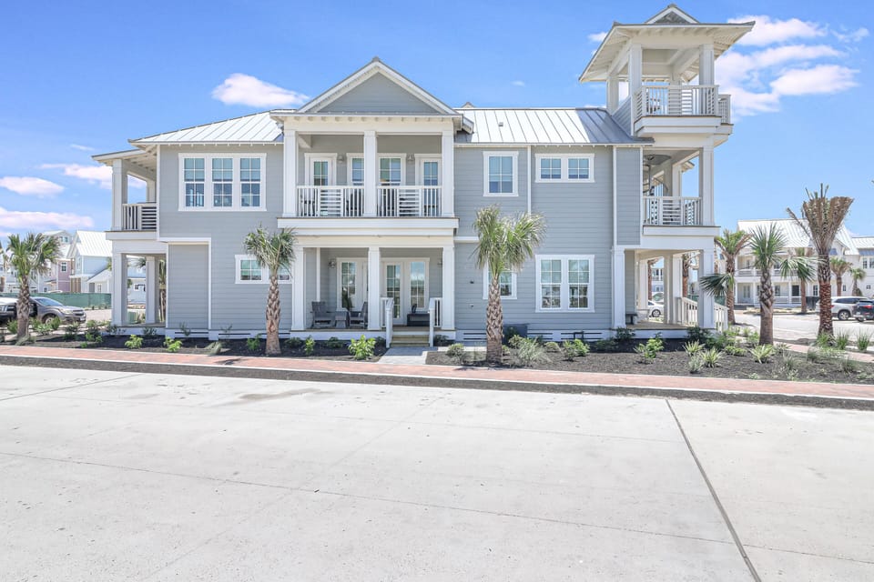 Welcome to Baywatch Tower!