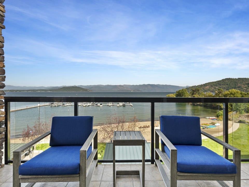 Penthouse 325 - Private Balcony