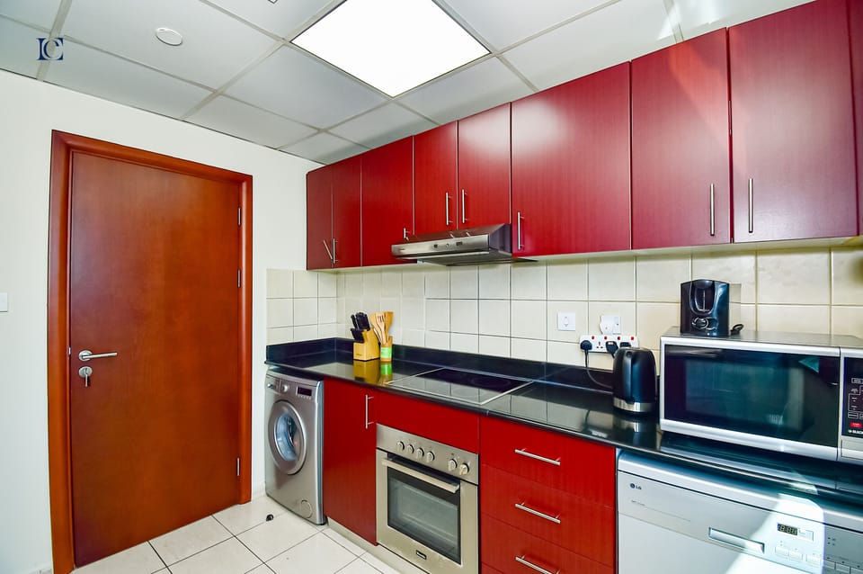 Standard Apartment, 1 Queen Bed | Private kitchen | Full-size fridge, microwave, oven, toaster