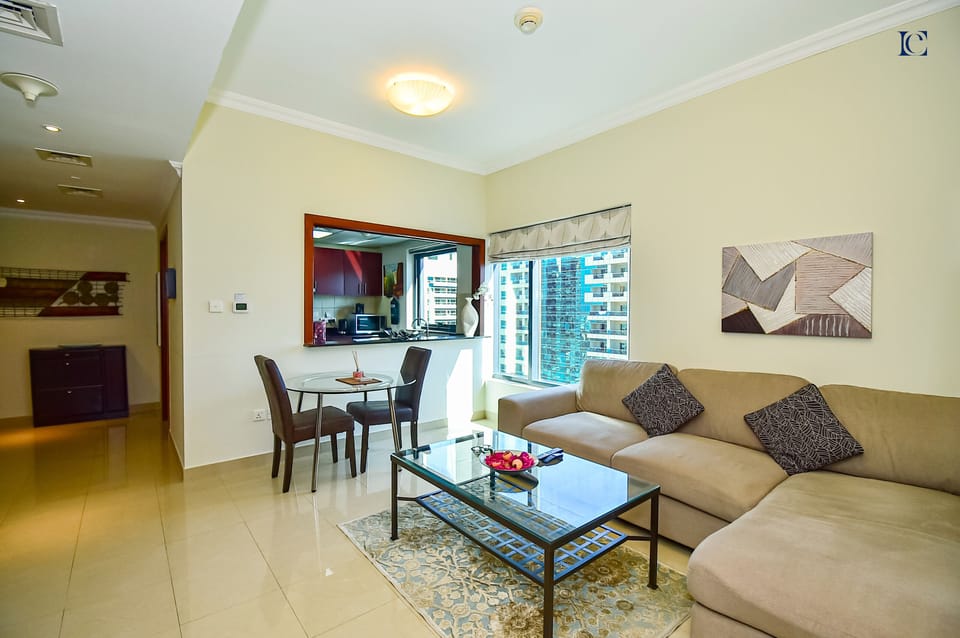 Standard Apartment, 1 Queen Bed | Living area
