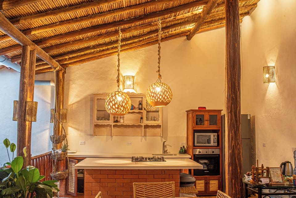 Standard Double Room | Shared kitchen | Full-size fridge, microwave, dishwasher, cookware/dishes/utensils