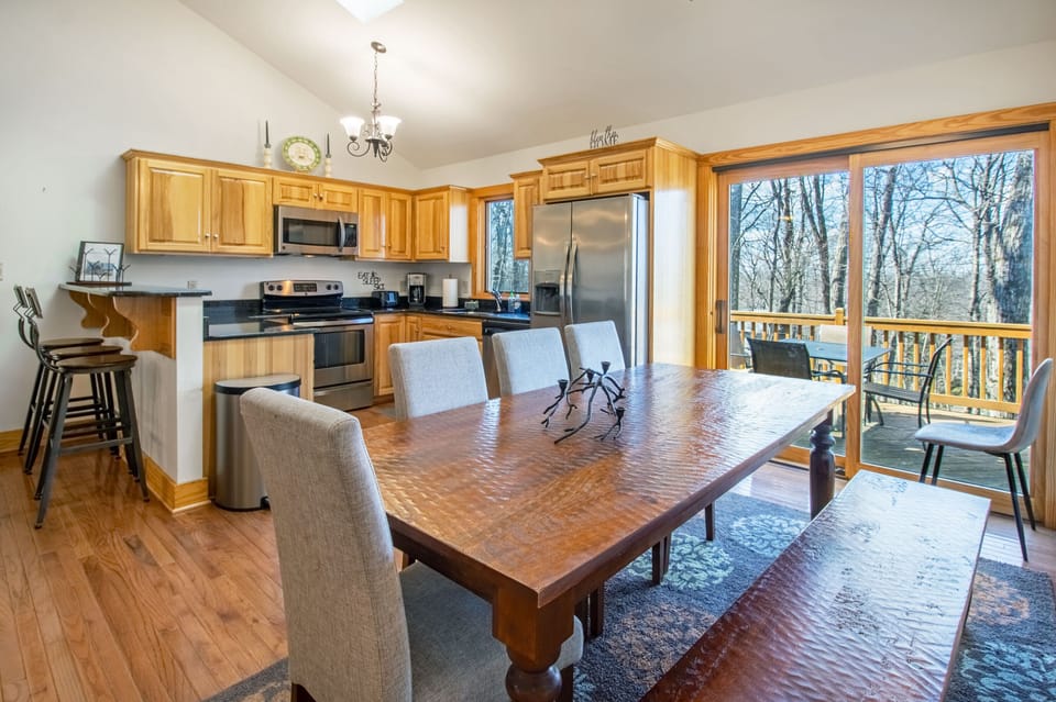 Dining area with seating for 8