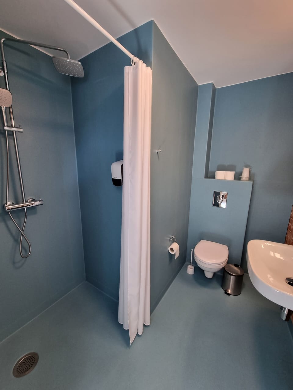 Standard Double Room | Desk, free WiFi, bed sheets