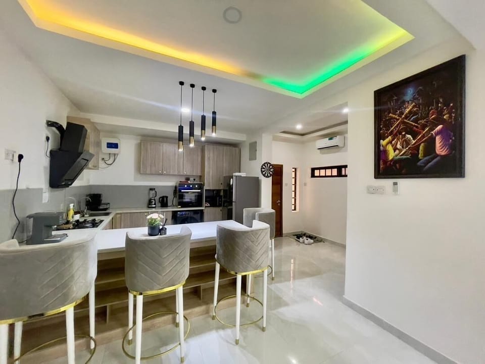 Luxury Duplex, Courtyard View | Living area | 65-inch LED TV with digital channels, video-game console, Netflix