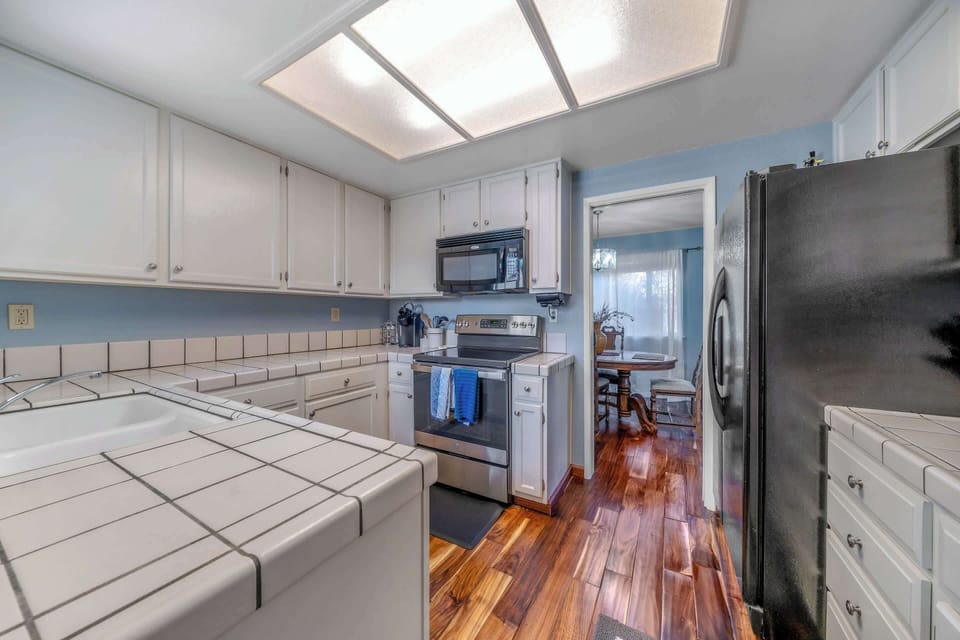 House, Multiple Beds, Patio, Garden View (Succulents & Seashells) | Private kitchen | Coffee/tea maker, fridge, microwave, oven