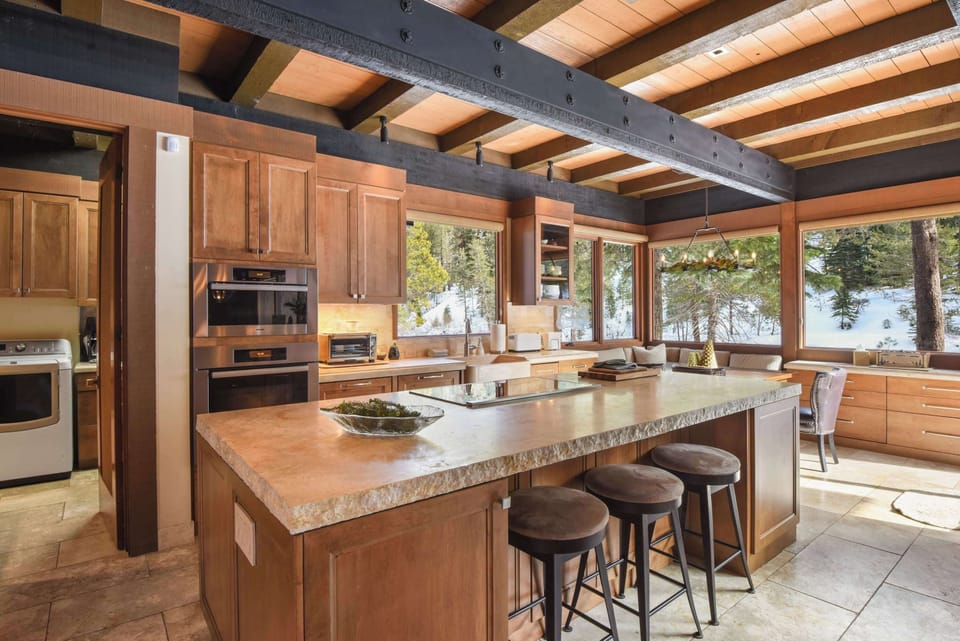 House, Multiple Beds, Patio, River View (Joy on the River) | Private kitchen | Fridge, oven, stovetop, coffee/tea maker