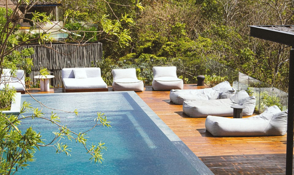 Infinity pool