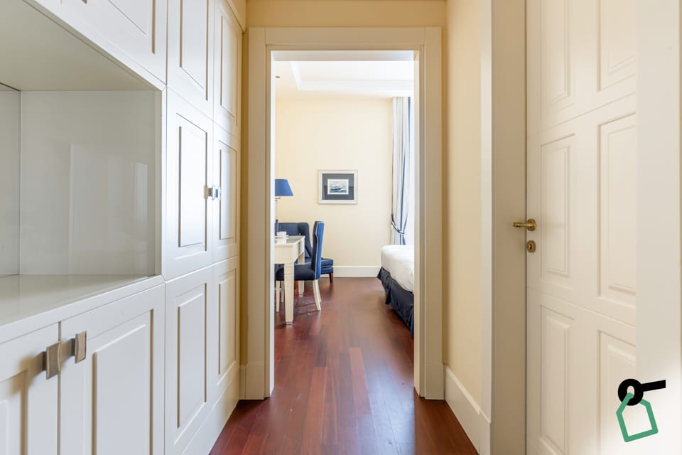 Comfort Double Room | Minibar, in-room safe, desk, laptop workspace