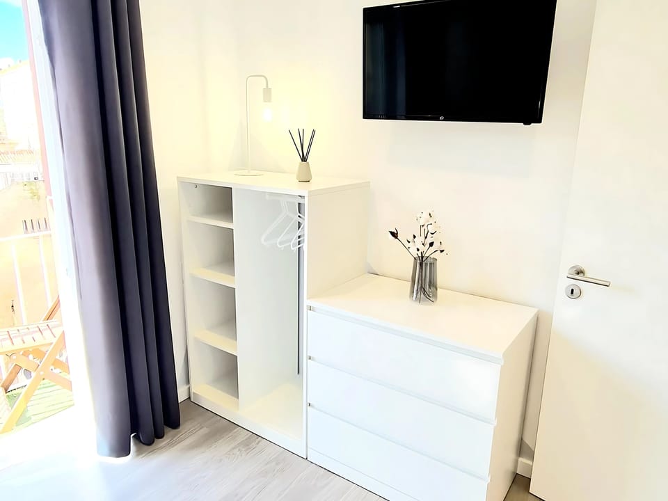 Apartment | 3 bedrooms, desk, laptop workspace, iron/ironing board
