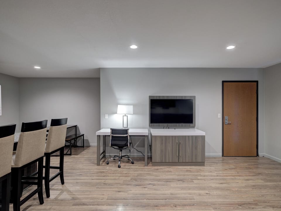 Apartment, 2 Bedrooms, Kitchen | Living area