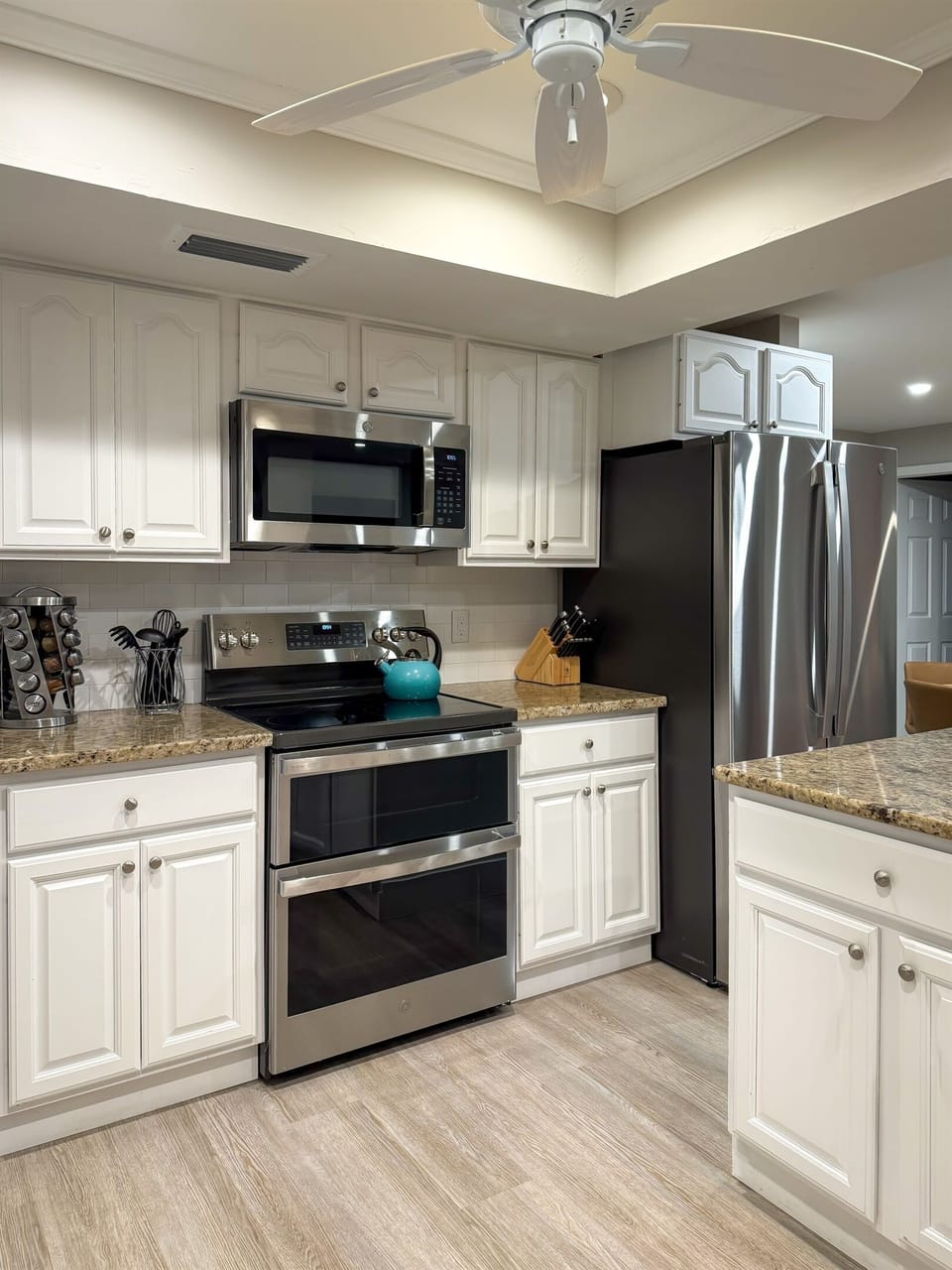 All new stainless steel kitchen appliances