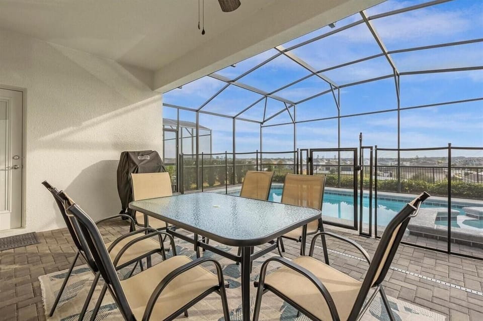 Private Pool &amp; SPA (Pool Heating $25 + tax per day)