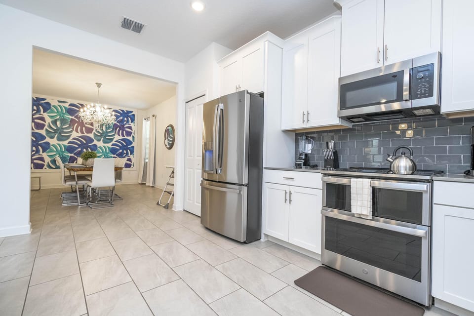 Dining Room (Sits 8)