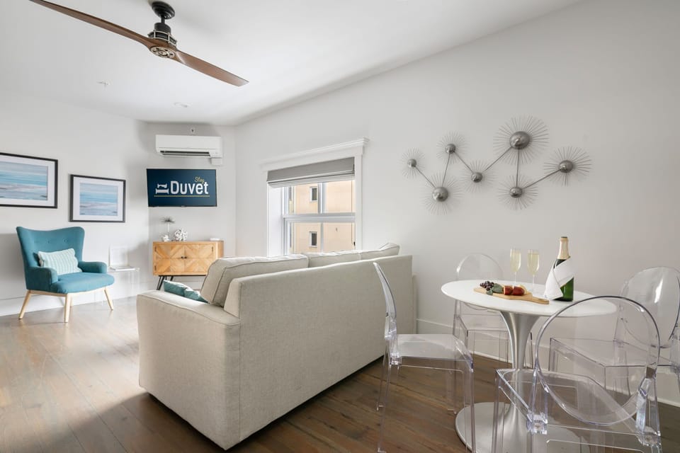 In the Heart of King Street | Folly Suite