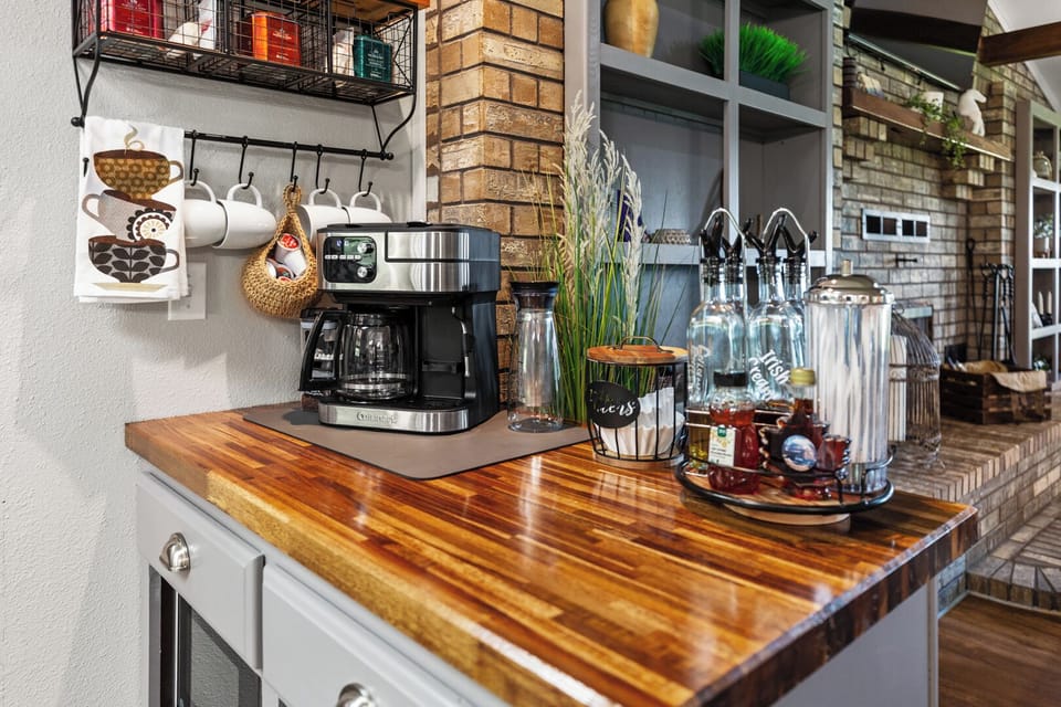 Kitchen Coffee and Tea Bar
