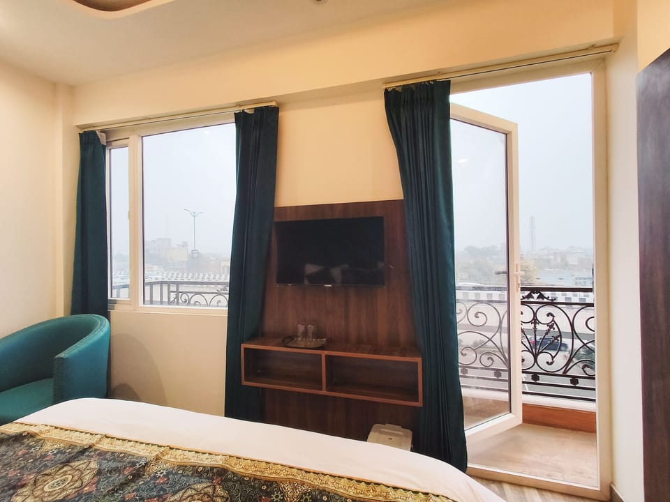 Premium Room | Soundproofing, free WiFi, bed sheets