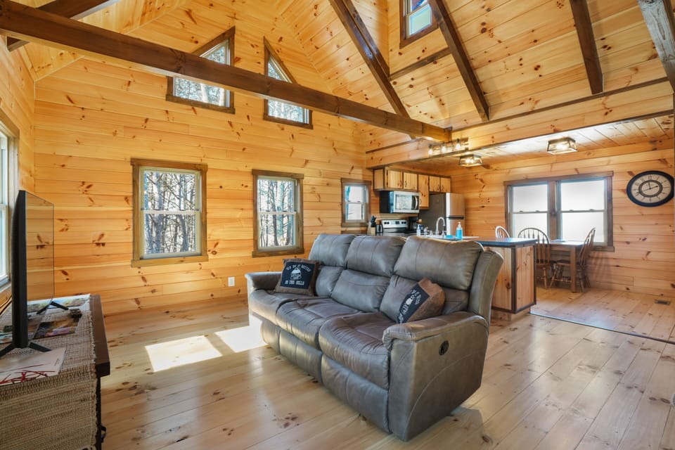 Living Room / Lounge