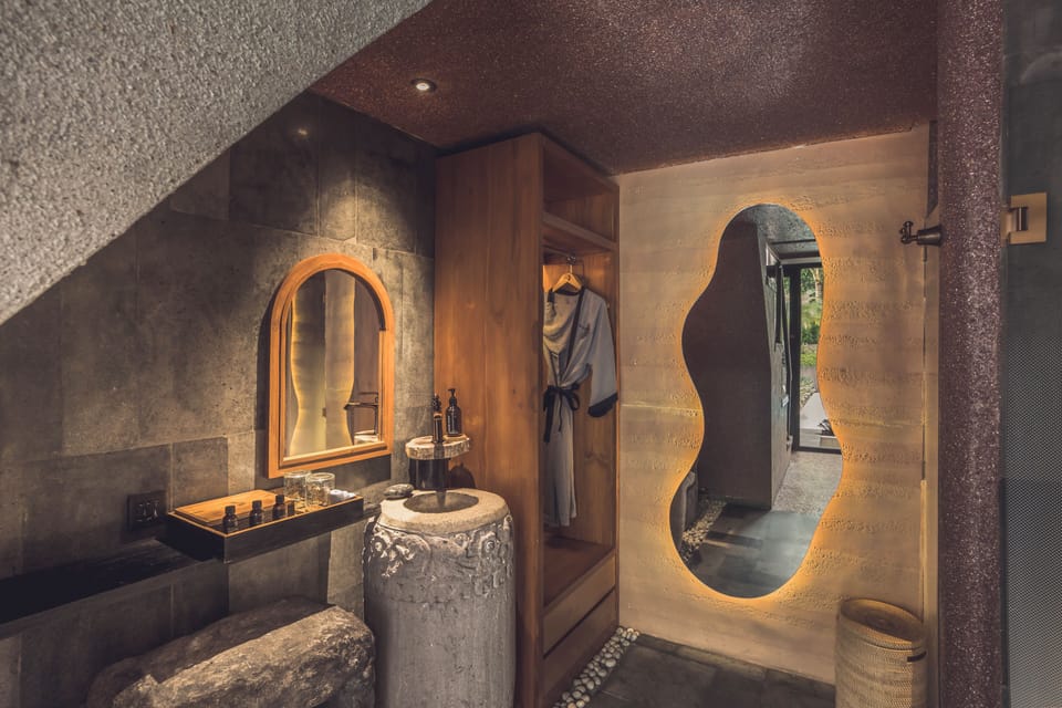 One Bedroom Villa with Private Pool & Bathtub | Bathroom | Separate tub and shower, deep soaking tub, rainfall showerhead