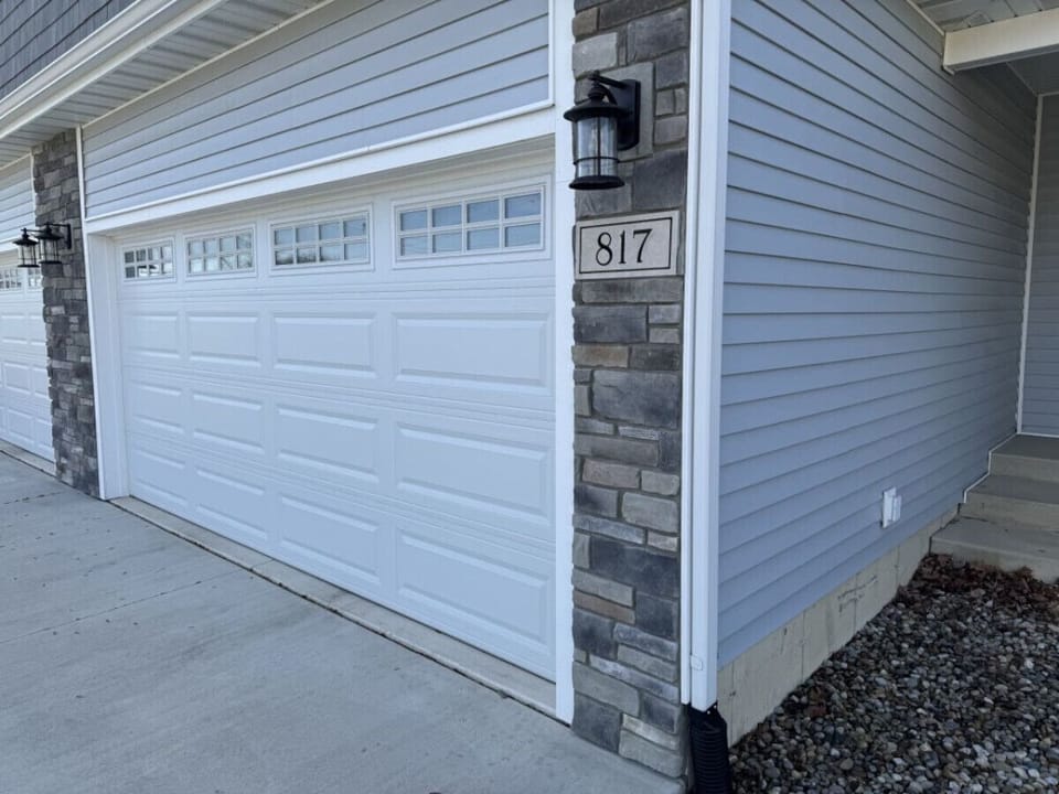 2 Car Garage
