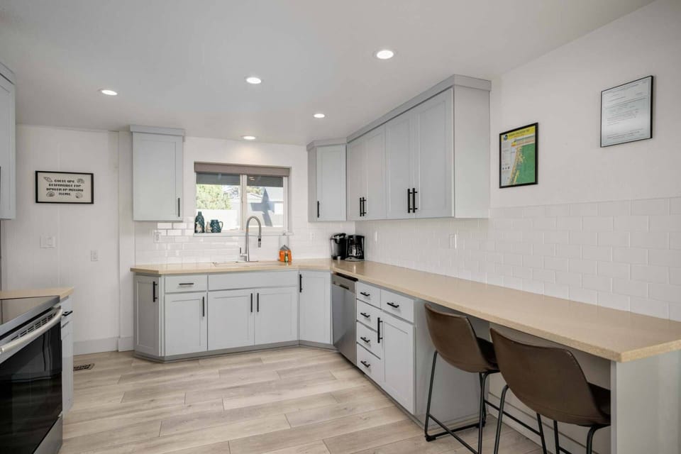 "Great experience with this host and property!" - C