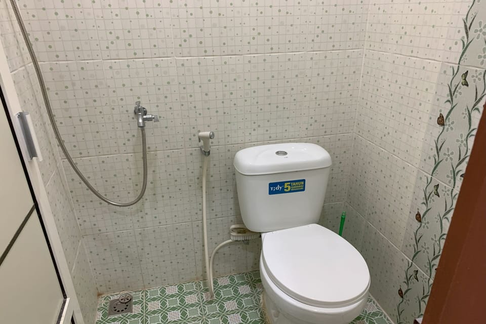 Standard Double Room | Bathroom | Shower, towels, soap