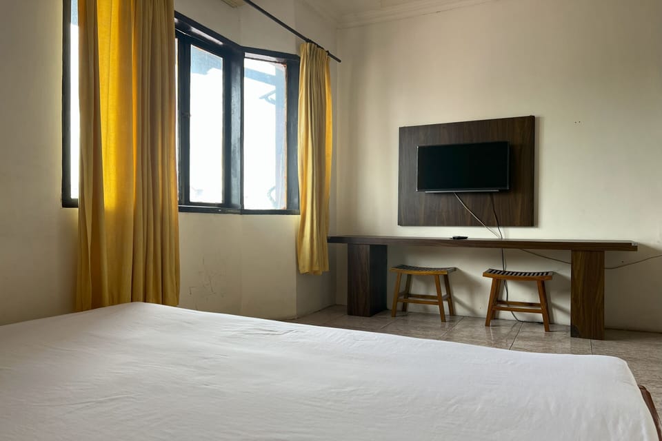 Standard Double Room | WiFi (free), bed sheets