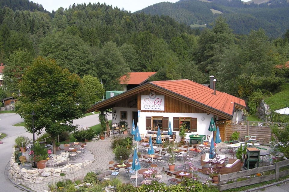Immediate Surroundings [summer] (<1 km)