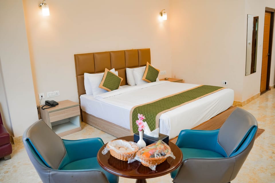 Deluxe Double Room | In-room safe, blackout drapes, soundproofing, iron/ironing board