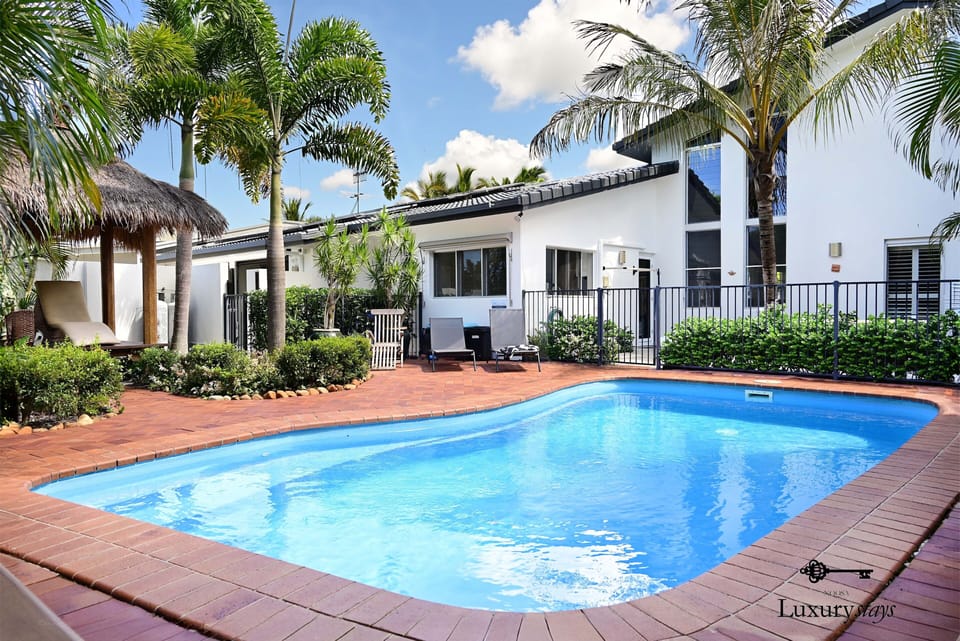 Private pool