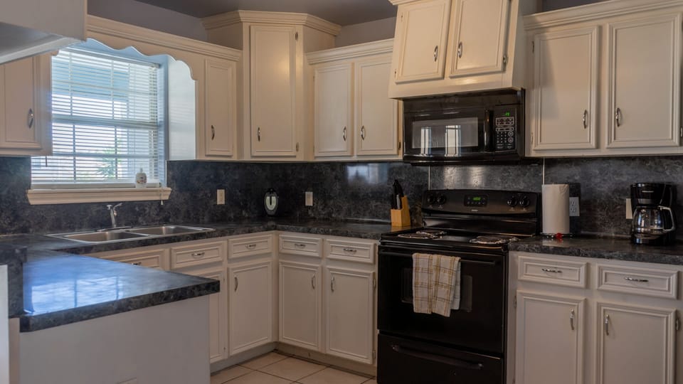 Unit A - Full Kitchen