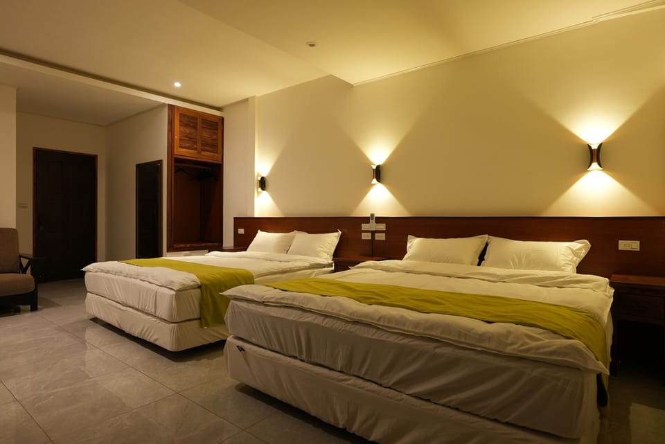 Comfort Room, Mountain View, Garden Area | Down comforters, free WiFi, bed sheets