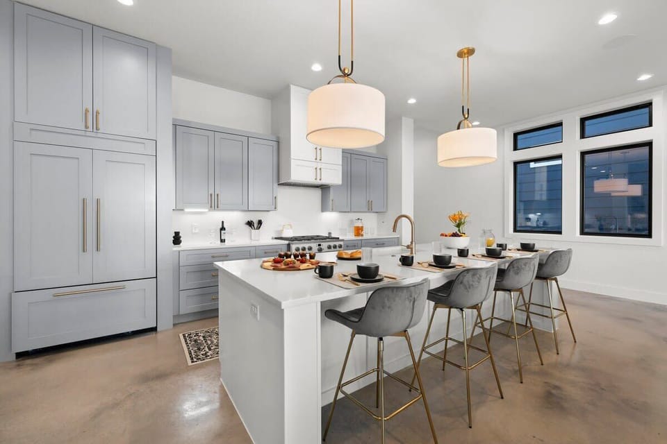 4 Person Counter Top Dining