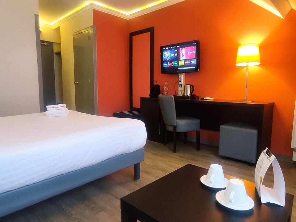 Superior Double Room | Premium bedding, individually decorated, individually furnished, desk