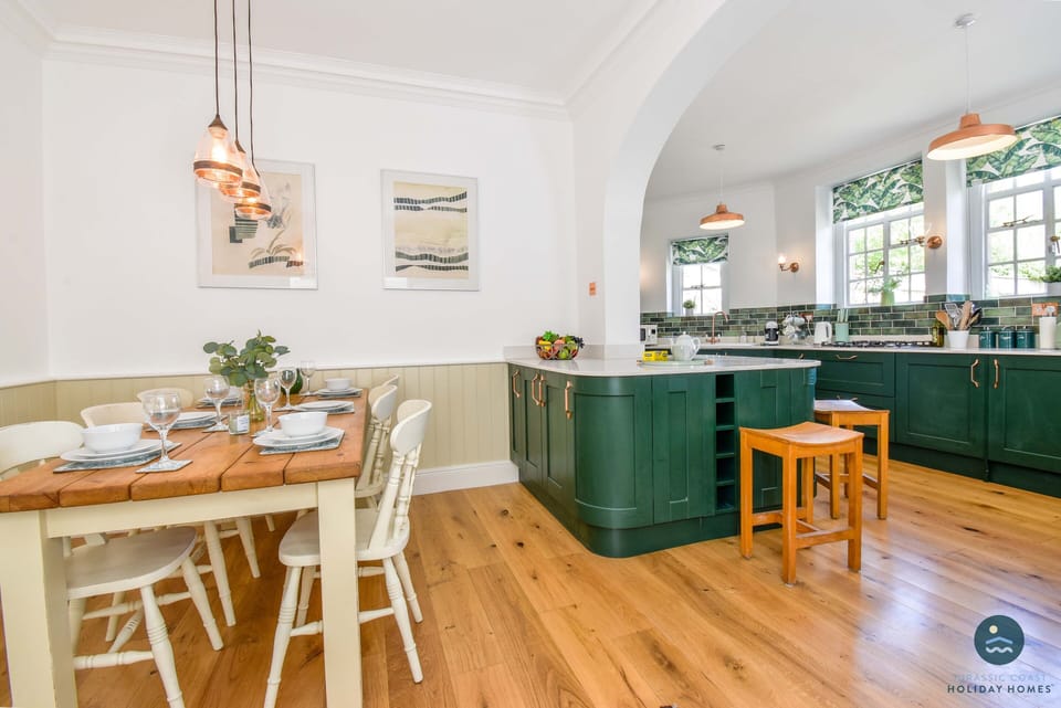 Kitchen Diner 3
