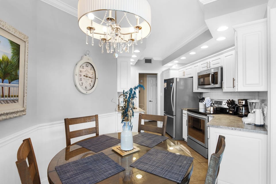 Dining to kitchen view