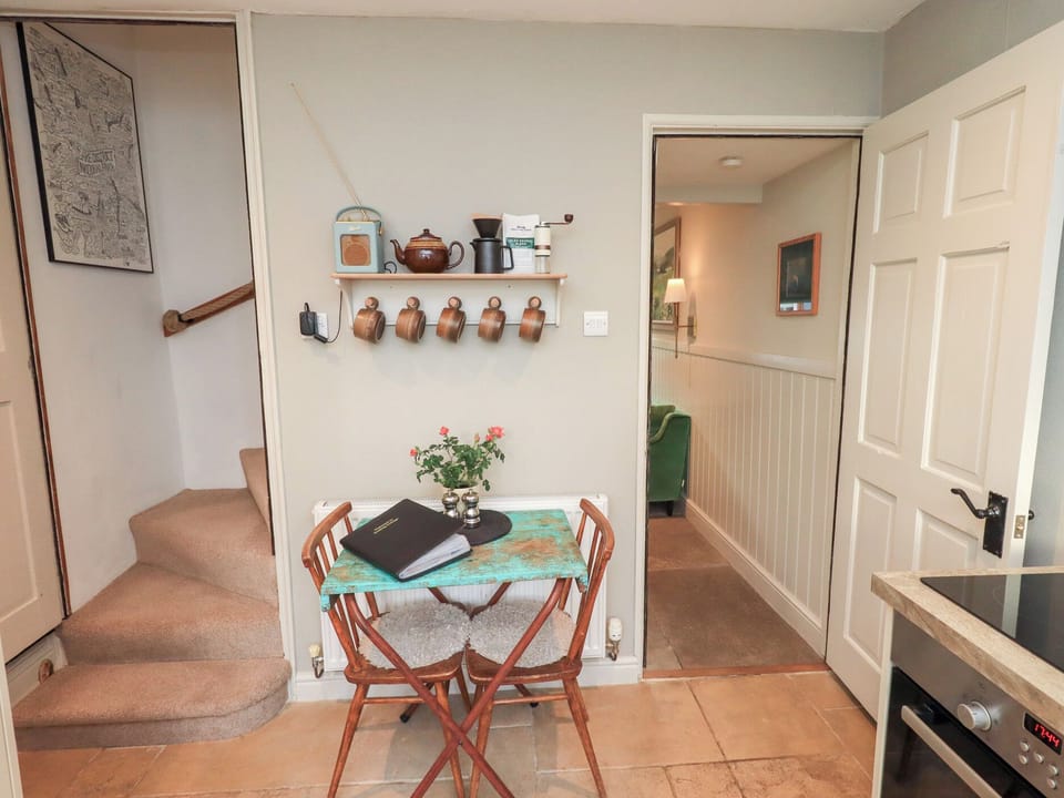 Cottage | Interior