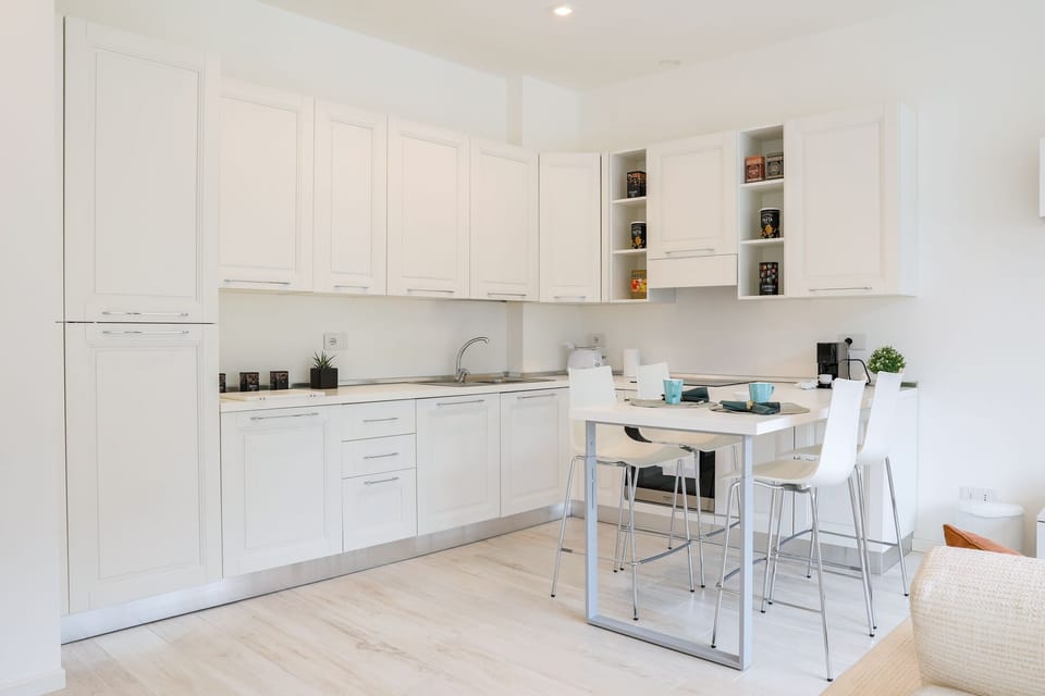 Apartment, 1 Bedroom | Private kitchen | Microwave, espresso maker, electric kettle, toaster