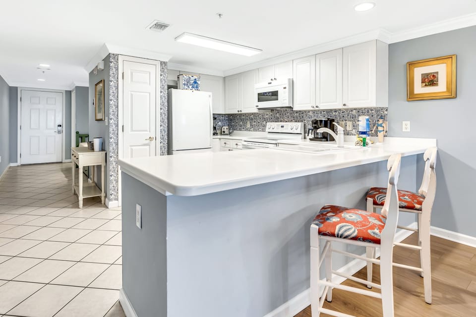 Breakfast bar with seating for two
